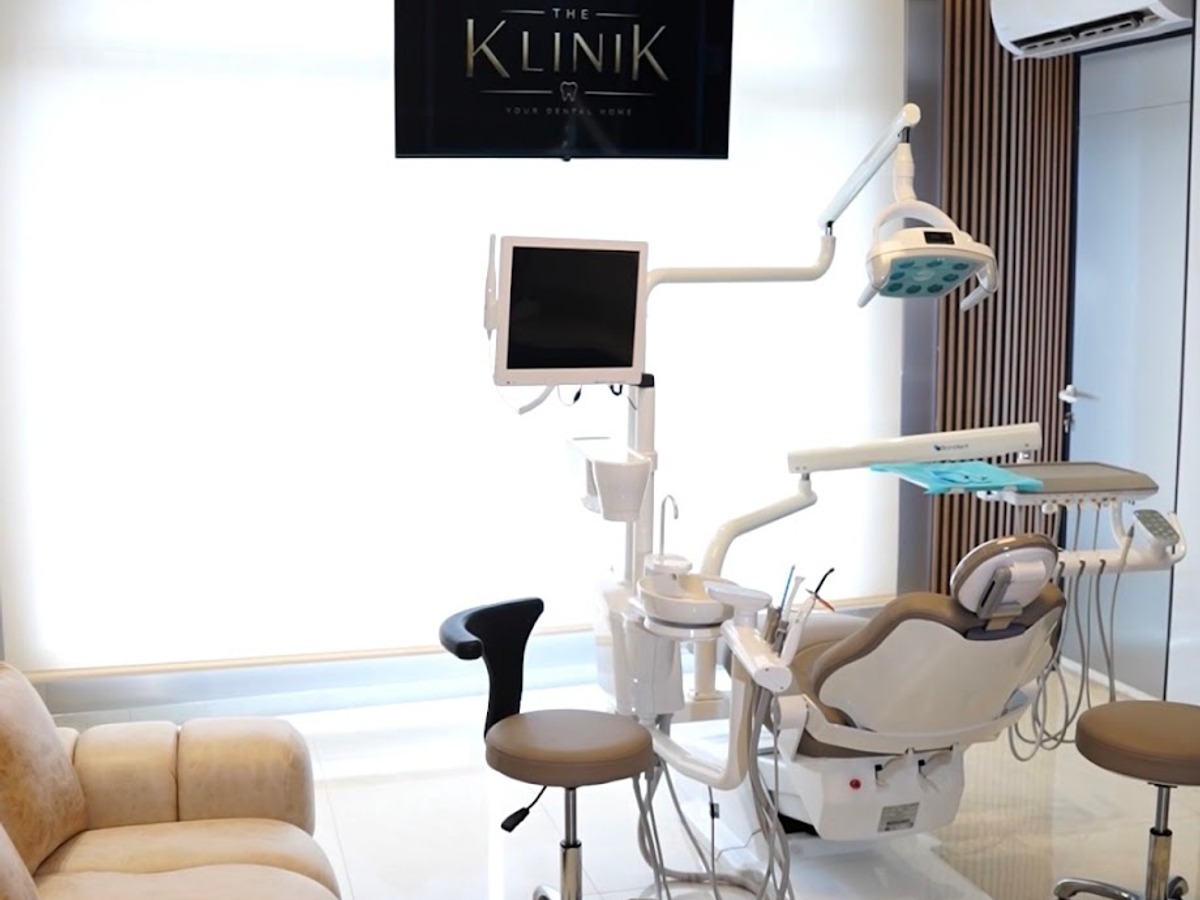 The Klinik reception lounge and facility in Daraya